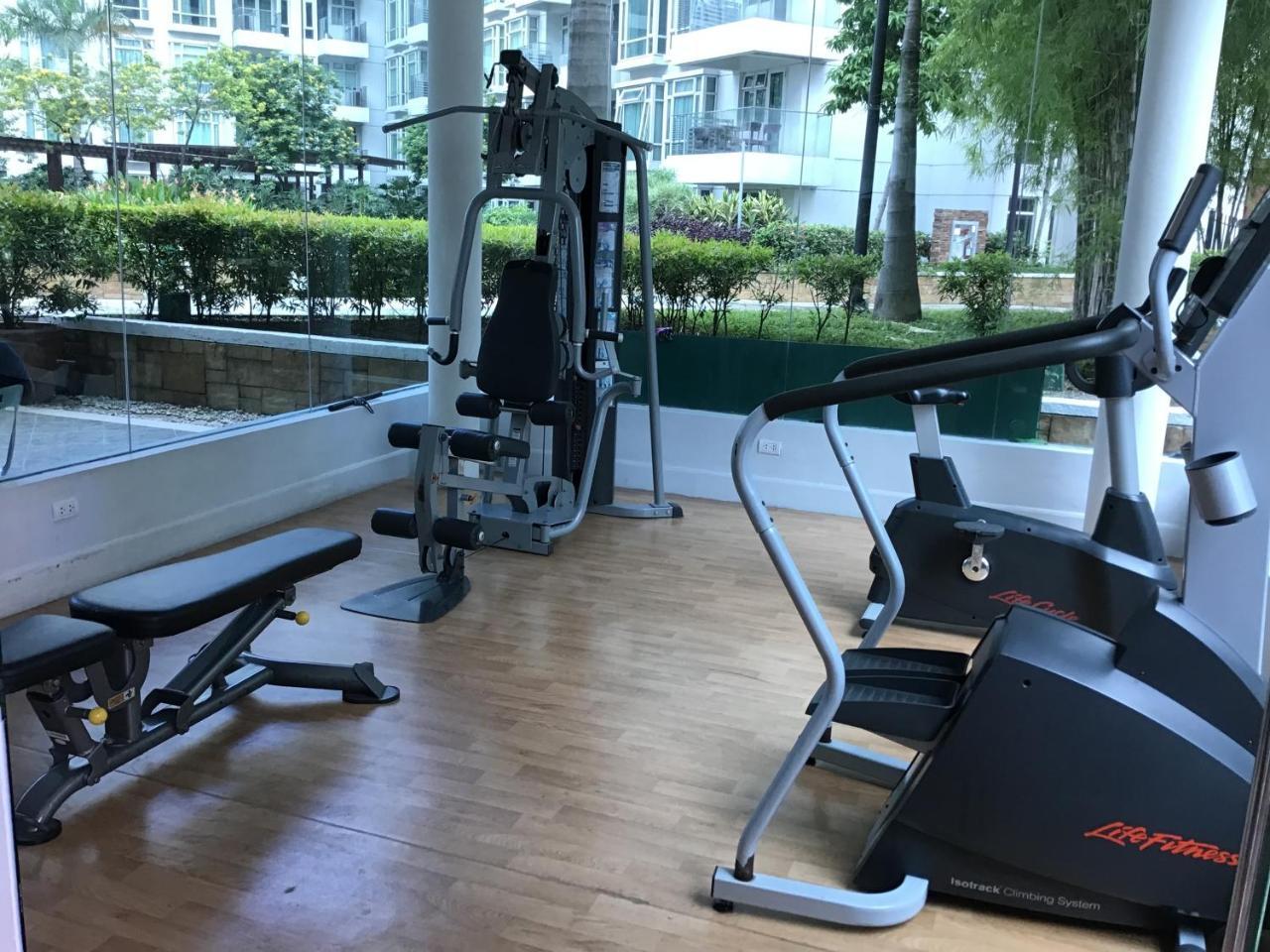 מנילה Condo At Parkside Villas Across The Airport מראה חיצוני תמונה